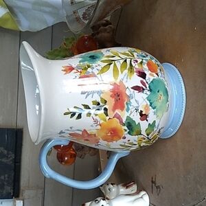 Pioneer Woman discontinued Willow pattern 3.2 qt pitcher